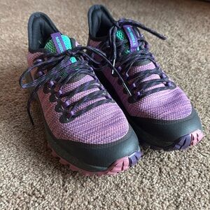 Merrell Bravada women’s hiking shoe. Size 7 waterproof.
